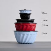 Obrázek Smaltovaná forma na bábovku - 22 cm - červená