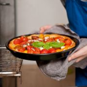 Obrázek Smaltovaná forma na pizzu - 32 cm - černá